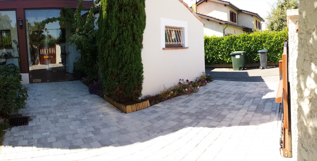 Aménagement d'entrée à Blagnacchez un client